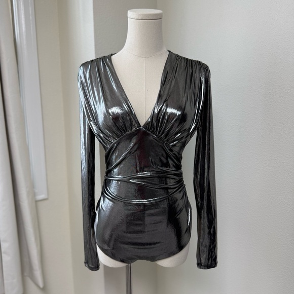 NWOT H&M Metallic Silver V Neck Long Sleeve Bodysuit Women’s Size Small - Picture 8 of 14